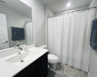 3315 Dagostino Creek Drive - Photo Thumbnail 14