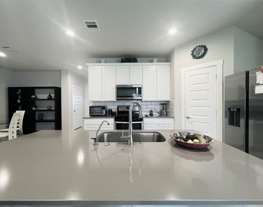 3315 Dagostino Creek Drive - Photo Thumbnail 5
