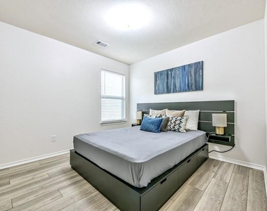 13706 Corken Way Court - Photo Thumbnail 14