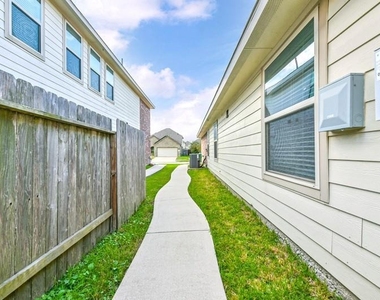 13706 Corken Way Court - Photo Thumbnail 16