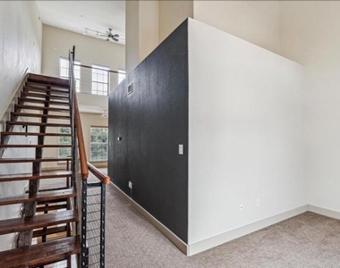 1618 Elgin Street - Photo Thumbnail 5