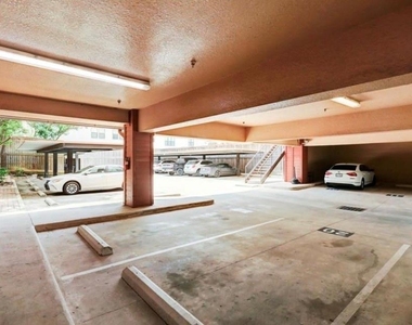 1618 Elgin Street - Photo Thumbnail 14
