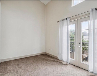 1618 Elgin Street - Photo Thumbnail 7