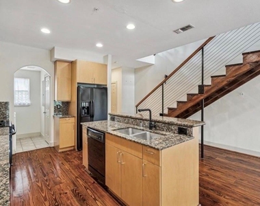 1618 Elgin Street - Photo Thumbnail 4