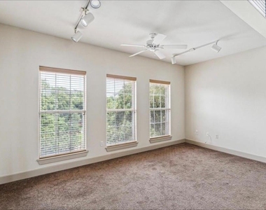 1618 Elgin Street - Photo Thumbnail 9