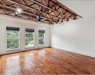 1618 Elgin Street - Photo Thumbnail 2