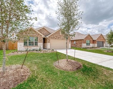 2611 Westward Hill Drive - Photo Thumbnail 2