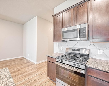 2611 Westward Hill Drive - Photo Thumbnail 18