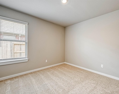 2611 Westward Hill Drive - Photo Thumbnail 31