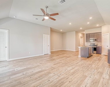 2611 Westward Hill Drive - Photo Thumbnail 10