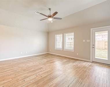 2611 Westward Hill Drive - Photo Thumbnail 8