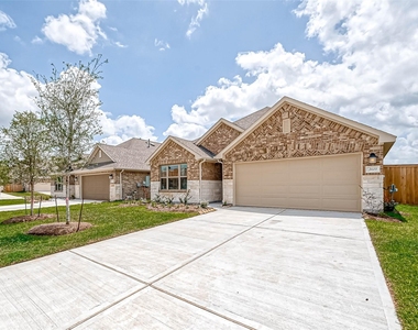 2611 Westward Hill Drive - Photo Thumbnail 3