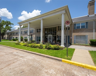 2600 Bellefontaine Street - Photo Thumbnail 13