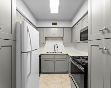 2600 Bellefontaine Street - Photo Thumbnail 6