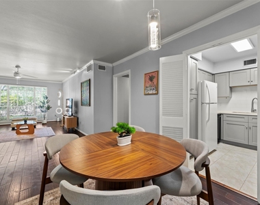 2600 Bellefontaine Street - Photo Thumbnail 5