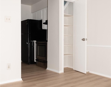 2800 Jeanetta Street - Photo Thumbnail 5