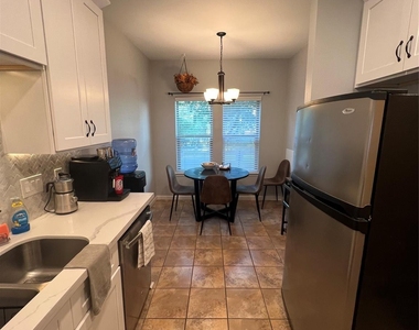 2414 Longview Street - Photo Thumbnail 6