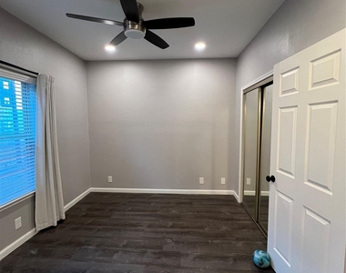 2414 Longview Street - Photo Thumbnail 9