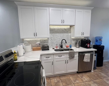 2414 Longview Street - Photo Thumbnail 5