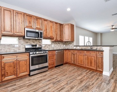 927 Grand Junction Drive - Photo Thumbnail 26