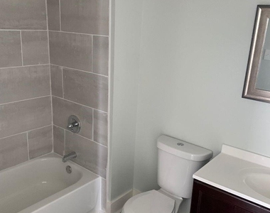 1107 Avenue A - Photo Thumbnail 11