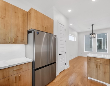 1936 Laverne Street - Photo Thumbnail 12