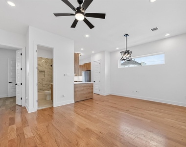 1936 Laverne Street - Photo Thumbnail 6
