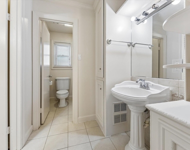 3232 Parkwood Drive - Photo Thumbnail 15
