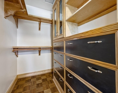 3232 Parkwood Drive - Photo Thumbnail 19