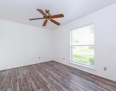 4511 Alamo Avenue - Photo Thumbnail 7