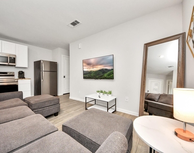 9027 Madera Road - Photo Thumbnail 5
