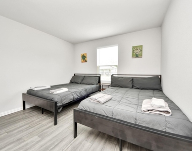 9027 Madera Road - Photo Thumbnail 16