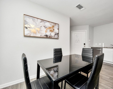 9027 Madera Road - Photo Thumbnail 6