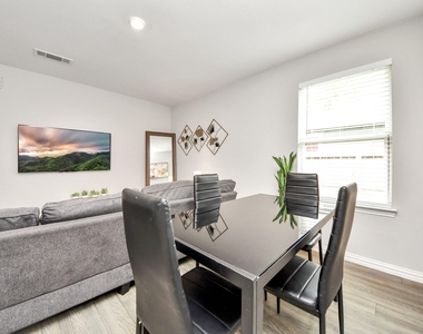 9027 Madera Road - Photo Thumbnail 7