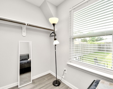 9027 Madera Road - Photo Thumbnail 35