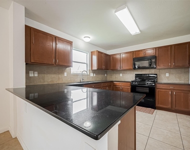18334 Fair Grange Lane - Photo Thumbnail 16