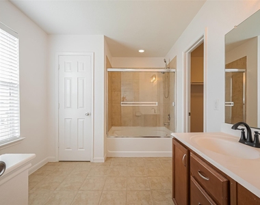 18334 Fair Grange Lane - Photo Thumbnail 11