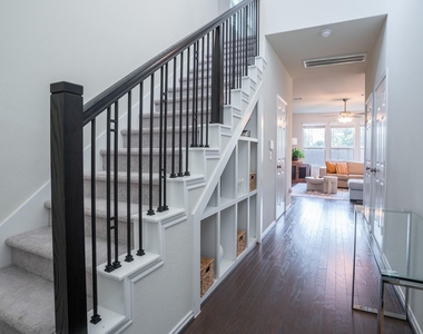 4006 Starbright Street - Photo Thumbnail 1
