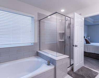 4006 Starbright Street - Photo Thumbnail 6