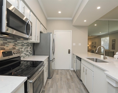 1201 Mcduffie Street - Photo Thumbnail 14