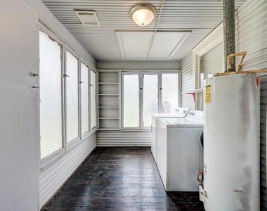 109 E 23rd Street - Photo Thumbnail 22