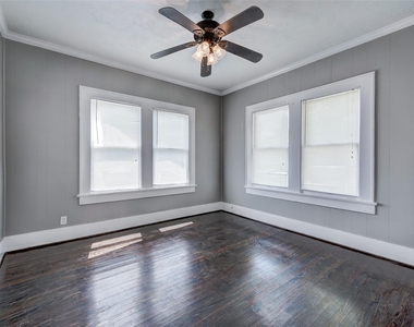109 E 23rd Street - Photo Thumbnail 4