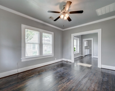109 E 23rd Street - Photo Thumbnail 11