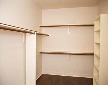 2032 Cork Street - Photo Thumbnail 23