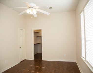 2032 Cork Street - Photo Thumbnail 12