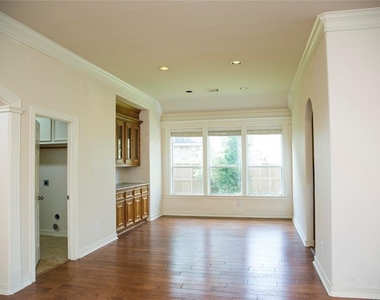 2032 Cork Street - Photo Thumbnail 2