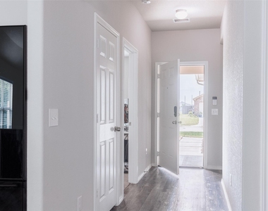 20906 Twining Rose Lane - Photo Thumbnail 9