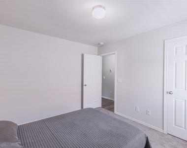 20906 Twining Rose Lane - Photo Thumbnail 12