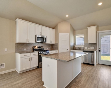 6419 Purple Wreath Way - Photo Thumbnail 13