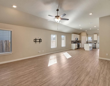6419 Purple Wreath Way - Photo Thumbnail 7